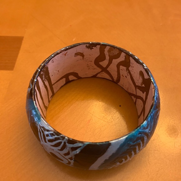 One of a kind hand painted chunky wooden bracelet - Picture 2 of 8